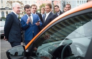 dimostrazione del car sharing a Mosca