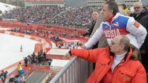 Il presidente russo Vladimir Putin con il suo fedelissimo ministro dello Sport Vitaly Mutko   photo Ap