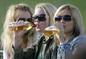 Il fenmeno dell'alcolismo colpisce anche le donne