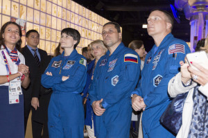 l'equipaggio della navicella spaziale Soyuz TMA15M Samantha Cristoforetti (Italia) Anton Shkaplerov (Russia) e Terry Vërtsa (USA)