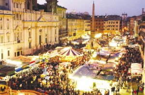 Roma - piazza Navona durante il tradizionale mercatino della Befana