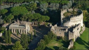 La Tomba Di Cecilia Metella - Appia Antica - Roma