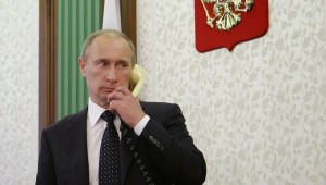 Vladimir Putin al telefono