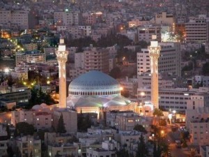 Amman la capitale della Giordania – nota anche come La città bianca per il caratteristico colore delle sue costruzioni realizzate con una pietra calcare