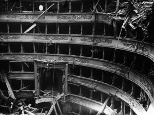 teatro-alla-scala-di-milano-dopo-i-bombardamenti-milano-1943