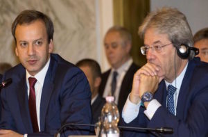 Italy's Minister for Foreign Affairs, Paolo Gentiloni (R), and Russia's Vice Premier, Arkady Vladimirovich Dvorkovich, during the "Italy-Russia Cooperation Council" at Farnesina Palace in Rome, 5 October 2016. ANSA/CLAUDIO PERI